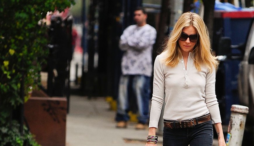 Stylishly Strolling: Celebrity Dog-Walking Looks That Wow