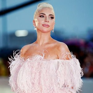 Hollywood's Feathered Friends: Celebs Who Love Their Backyard Chickens