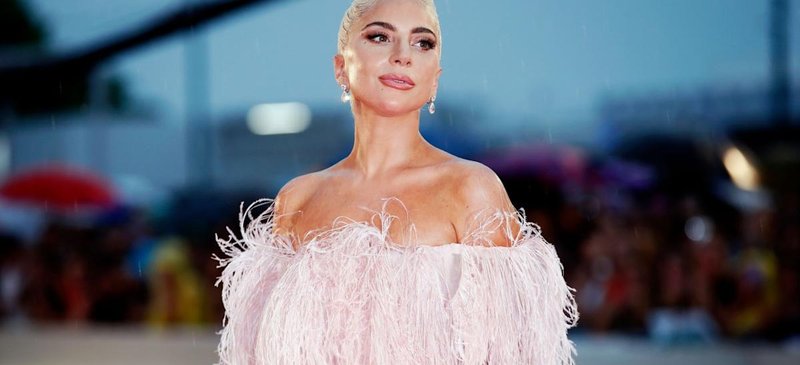 Hollywood's Feathered Friends: Celebs Who Love Their Backyard Chickens