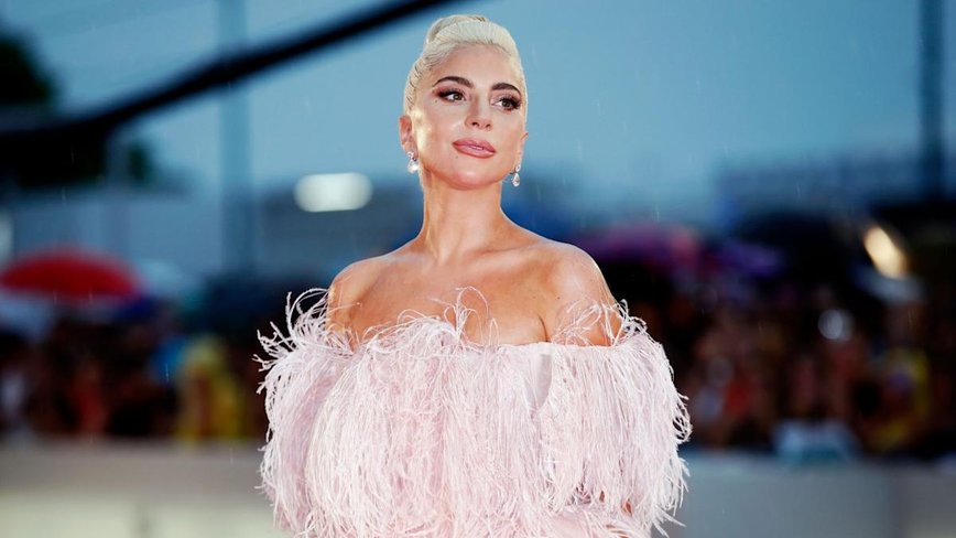 Hollywood's Feathered Friends: Celebs Who Love Their Backyard Chickens