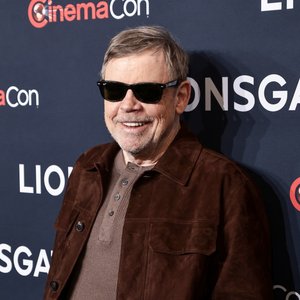 Mark Hamill Reveals the Secret to Surviving Hollywood's Rollercoaster