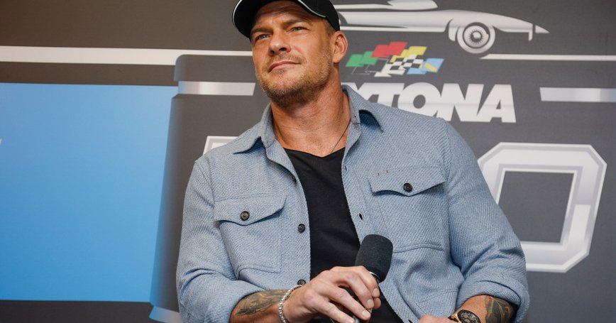 Alan Ritchson's Altercation Ends with No Charges – A Neighborly Feud Resolved