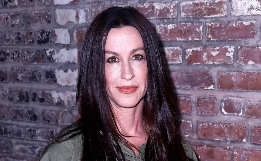Alanis Morissette's Epic Entry into the Songwriters Hall of Fame