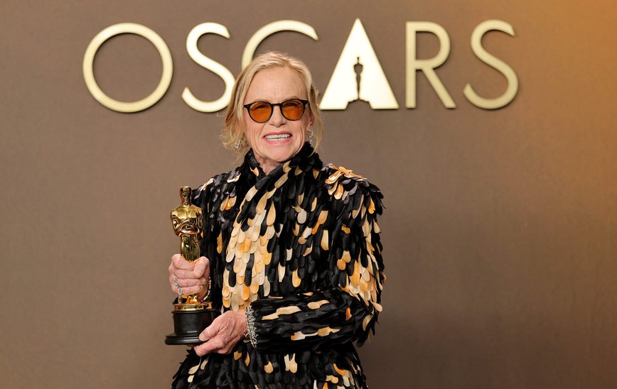 Amy Madigan's Triumphant Oscar Comeback: A 40-Year Journey to Gold