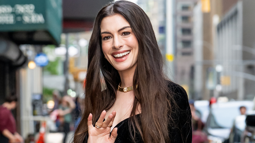 Anne Hathaway's $99 Bag Outshines Her $77,000 Necklace