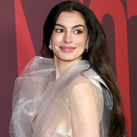 Anne Hathaway's Daring 'Mother Mary' Red Carpet Moment: A Nearly-Naked Fashion Statement