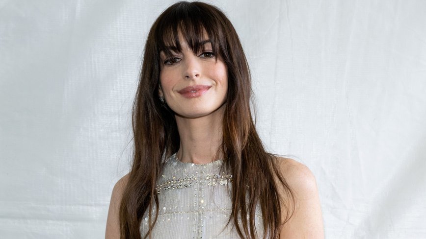 Anne Hathaway's Kitchen Island: The Trendsetter You Didn't Know You Needed