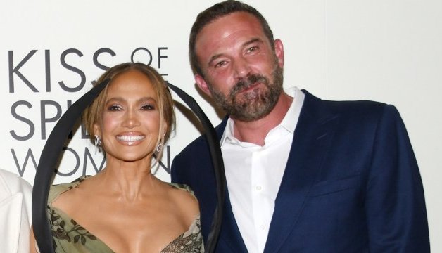 Ben Affleck and Jennifer Lopez's Red Carpet Reunion Sparks Fan Frenzy