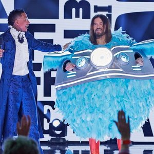 Billy Ray Cyrus Shocks as 'The Masked Singer' Unveils Owl