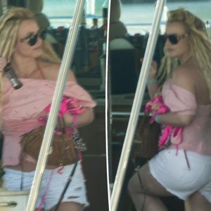 Britney Spears Makes Waves in Mexico: Yacht Adventure Amid Family Concerns