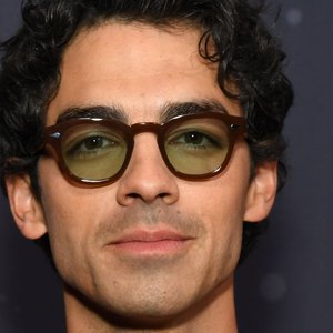 Joe Jonas' Hilarious Parallel Parking Mishap Goes Viral