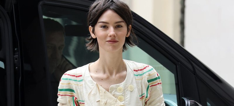 Gracie Abrams Rocks London with Vintage Chic Meets Sporty Vibe