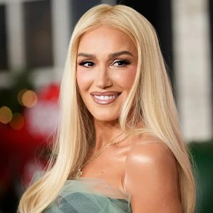 Gwen Stefani's Faithful Leap: From Pop Icon to Prayer Challenge Advocate