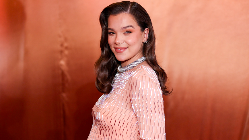 Hailee Steinfeld's Maternity Style: Rihanna-Inspired Looks You Need to See!