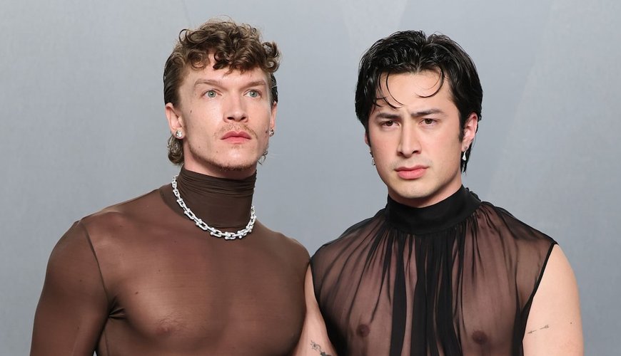 Hudson Williams and Connor Storrie's Fashion Faux Pas Steals the Show at Vanity Fair Oscar Bash