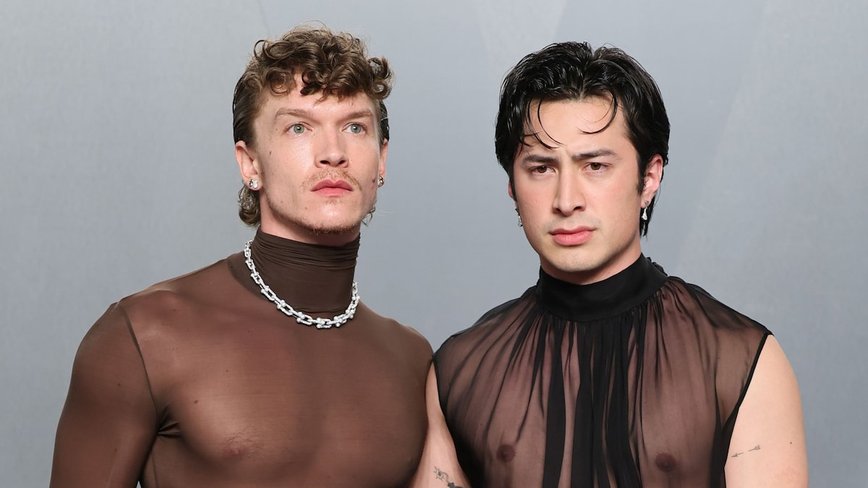 Hudson Williams and Connor Storrie's Fashion Faux Pas Steals the Show at Vanity Fair Oscar Bash