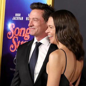 Hugh Jackman and Sutton Foster Light Up the Red Carpet as a Couple