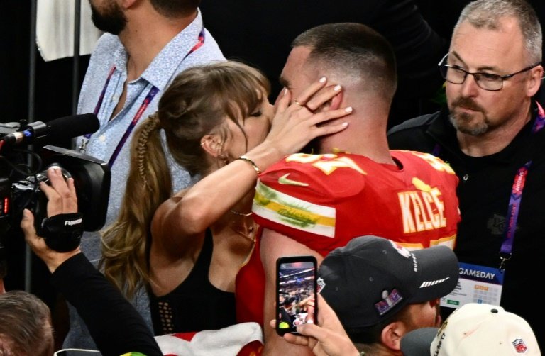 Taylor Swift and Travis Kelce's Spectacular July Wedding Plans Revealed!