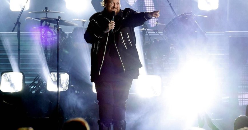 Jelly Roll's Rocky Road: Weight Loss Woes and Tour Controversies