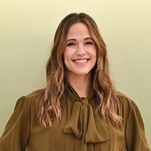 Jennifer Garner & John Miller: Stuck in Romance Limbo?