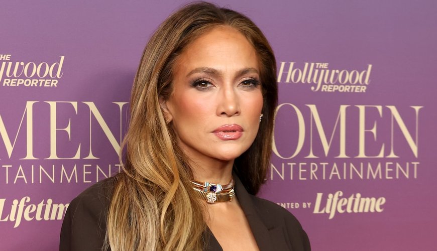 Jennifer Lopez's Tattoo Transformation: Goodbye Affleck, Hello Hummingbird!