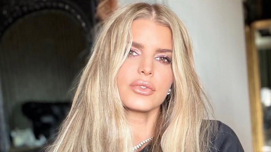 Jessica Simpson's Glamorous Comeback: Fans Buzz Over New Project and a Bruised Knee