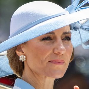 Kate Middleton Gracefully Faces Anti-Monarchy Protesters at Trooping the Colour