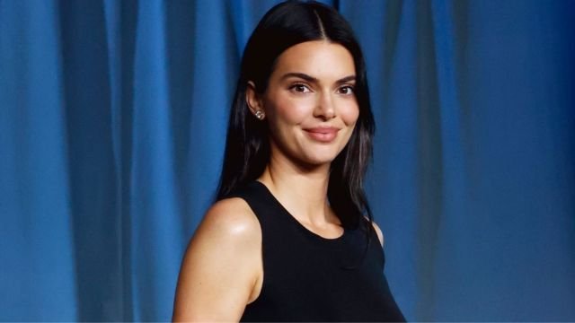 Kendall Jenner's Blue Sportswear Look Leaves Fans in Awe