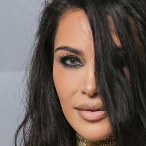 Kim Kardashian's Icy Blue Eyes Steal the Show at Vanity Fair After-Party