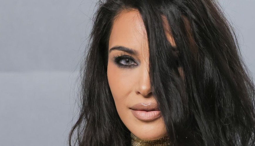 Kim Kardashian's Icy Blue Eyes Steal the Show at Vanity Fair After-Party