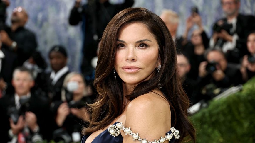 Lauren Sánchez Ditches Glam for Heartfelt Father's Day Tribute