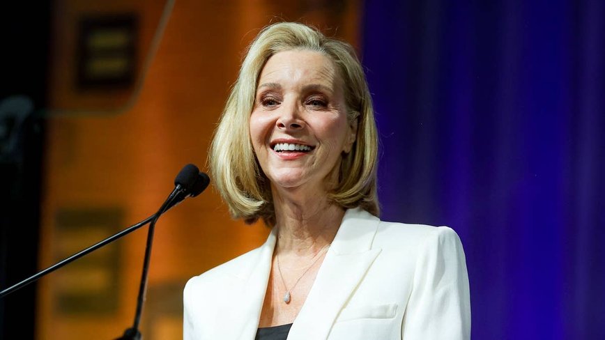 Lisa Kudrow's Ageless Glow: Then and Now Photos Light Up the Internet