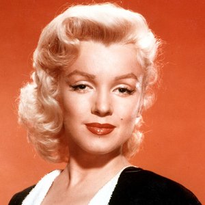 Marilyn Monroe: The Secret Bookworm Behind the Glamour