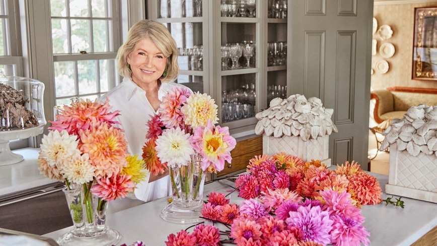 Martha Stewart’s Timeless 'Entertaining' Makes a Grand Comeback