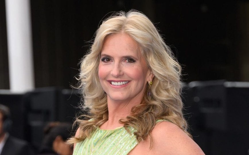 Penny Lancaster Spills the Tea on Life with Rod Stewart: "He Dresses for Dinner Every Night!"