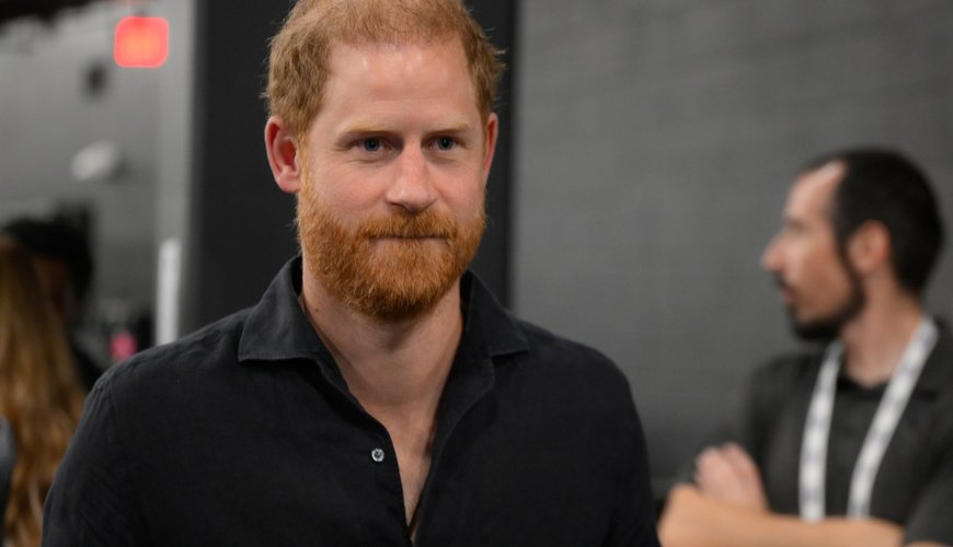 Prince Harry Faces Backlash for 'Hypocritical' Take on New Royal Tell-All