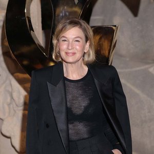 Renee Zellweger Pops Back on Instagram – Pulls a Tom Cruise Disappearing Act