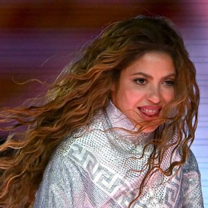 Shakira Makes a Dazzling Return to Egypt's Great Pyramid – in Arabic!
