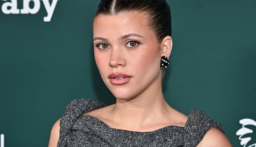 Sofia Richie Flaunts Her Baby Bump in Cozy Bathroom Snaps