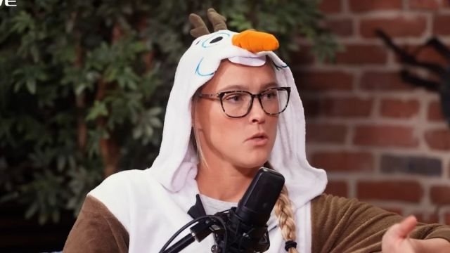 Kylie Kelce Channels Taylor Swift in Nostalgic Halloween Tribute