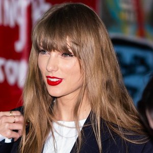 Taylor Swift's Bridal Chic: A New York Stunner