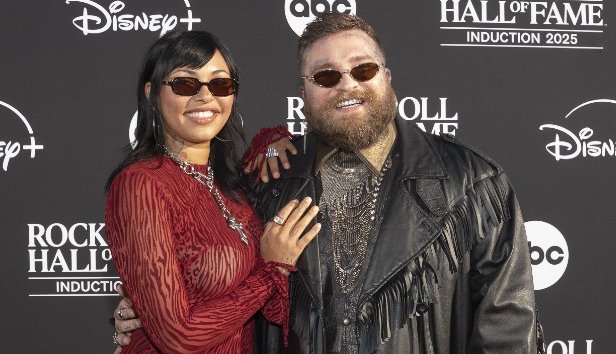 Teddy Swims Spills the Beans on His Celebrity Babysitter Pick!