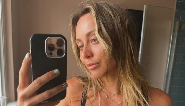 Paula Badosa's Neon Bikini Look: A Social Media Sensation