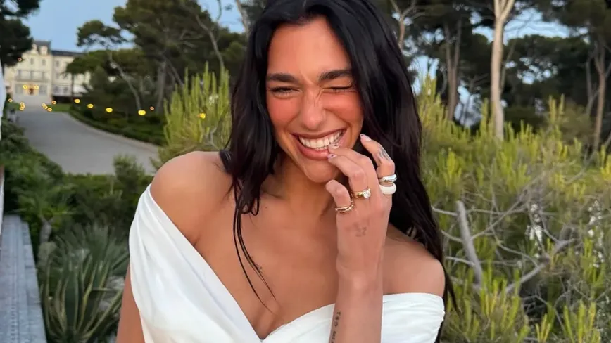 Sparkling Stars: Celebrity Engagement Rings of 2025 That Dazzle and Inspire