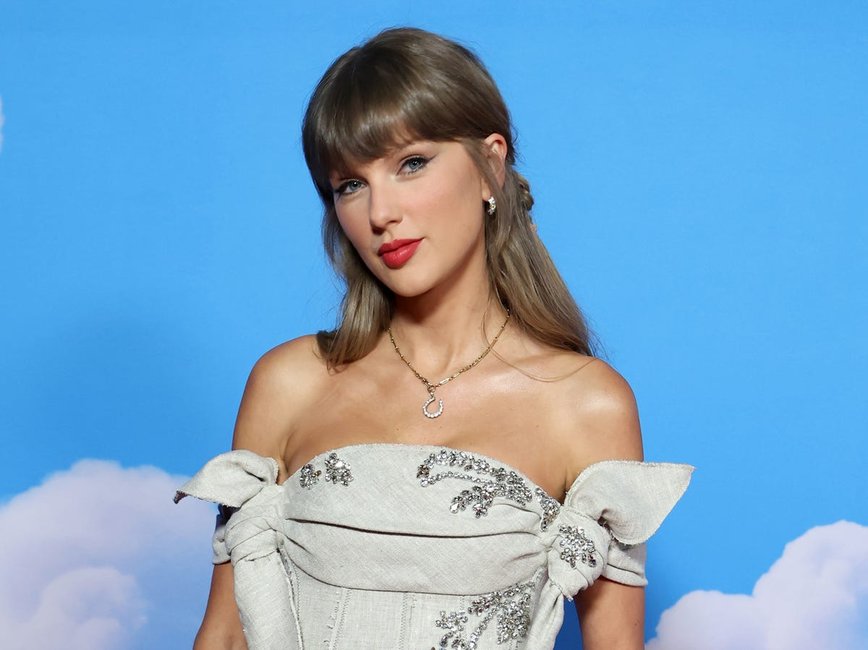 Taylor Swift's Dazzling Toy Story 5 Premiere: Unveiling a Hidden Horseshoe