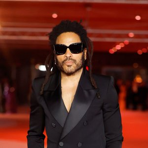 Why Lenny Kravitz Rocks Leather Pants at the Gym