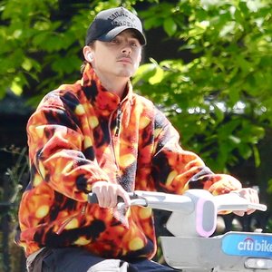 Timothée Chalamet's Stylish NYC Bike Ride – A Star on the Move!