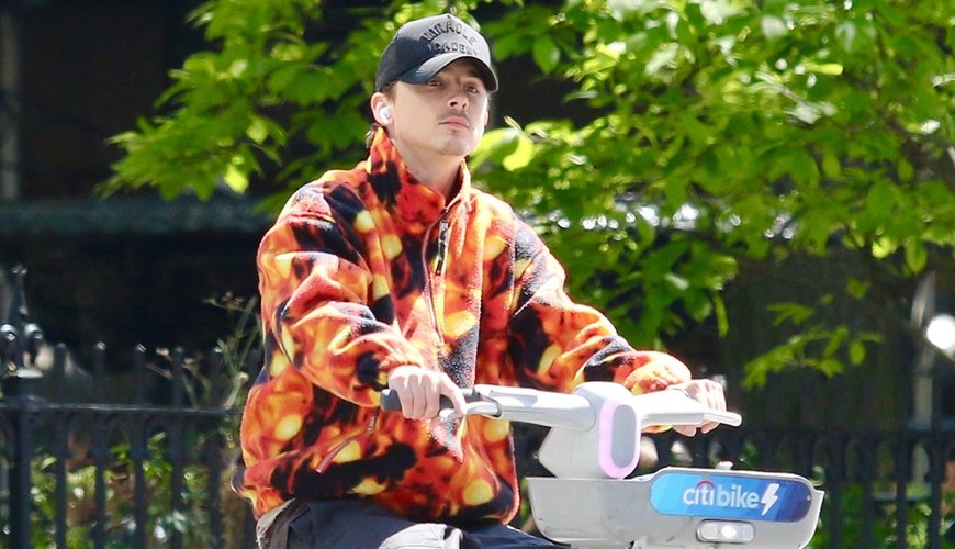 Timothée Chalamet's Stylish NYC Bike Ride – A Star on the Move!