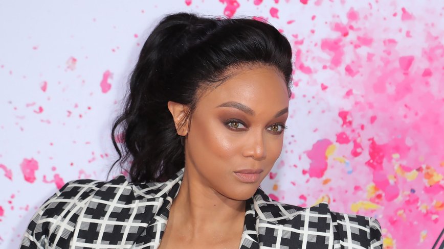 Tyra Banks' Glow: The Secret's Out!