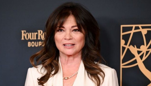 Valerie Bertinelli's Dazzling New Look: Fans Can't Get Enough!